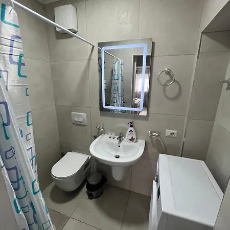 Appartamento Central Tirana Apartment *